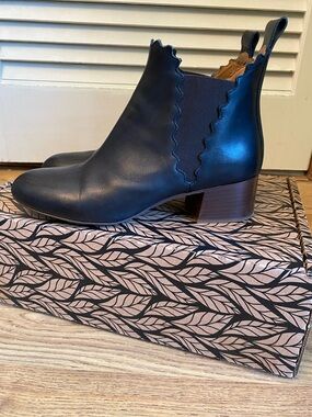 Chloe Scalloped Black Leather Ankle Boots 37.5